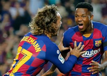 تشكيل برشلونة ضد أتلتيك بيلباو ميسي وفاتي يقودان الهجوم وجريزمان بديلا