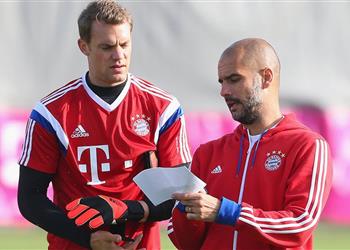 مانويل نوير يعلق على رغبة جوارديولا في الدفع به كلاعب وسط