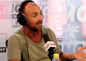 دوجاري يفتح النار على برشلونة نادي مهرجين ولا يملك مشروع ا