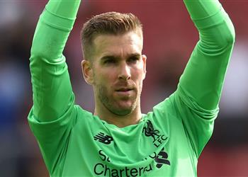 أدريان يدفع ليفربول للبحث عن حارس جديد بعد موافقته على الرحيل إلى الليجا