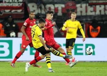 فيديو إيمري تشان يقص شريط أهدافه مع دورتموند بقذيفة في شباك ليفركوزن