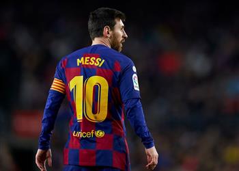 ممثلو ميسي يبلغون مانشستر سيتي بموقفه من مغادرة برشلونة