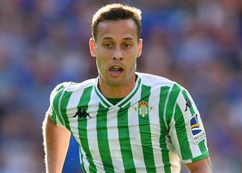 فيديو ريال بيتيس يتقدم من ركلة جزاء أمام برشلونة في الدوري الإسباني