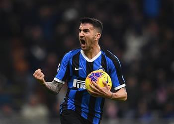 بالفيديو إنتر يعود أمام ميلان ويتعادل بهدفين في دقيقتين بالديربي