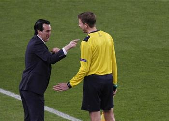 أوناي إيمري برشلونة نجح في الريمونتادا أمام باريس سان جيرمان لعدم وجود الـ VAR