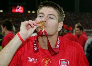 ليفربول يحسمها هل يضم جيرارد لتكريمه كلاعب بميدالية الدوري الإنجليزي