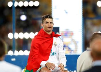 رغم تصريحات كريستيانو صحفي فرنسي رونالدو نادم على مغادرة ريال مدريد والانتقال لـ يوفنتوس