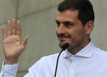 مستعين ا بـ بويول وإنييستا كاسياس يقرر الترشح لرئاسة الاتحاد الإسباني