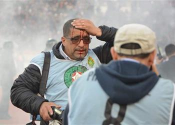 قتيل وجرحى في مباراة الجيش الملكي والرجاء في الدوري المغربي
