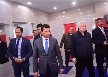 أشرف صبحي يطمئن على بعثة الزمالك في قطر قبل مواجهة الترجي