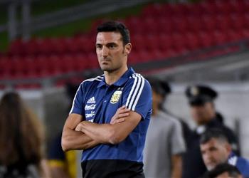 سكالوني ليفربول الفريق الوحيد الذي لا يهزم في العالم