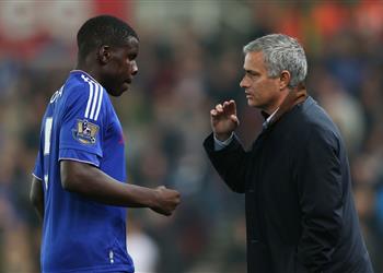 مدافع تشيلسي مورينيو منحني الفرصة وشبهني بالقمامة