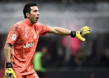 فيديو فيروس كورونا يورط بوفون مع مشجع صيني