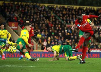 جماهير ليفربول تفضل ماني على أليسون كرجل مواجهة نورويتش في الدوري الإنجليزي