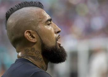 تقارير فيدال غاضب من دوره في برشلونة مع كيكي سيتين