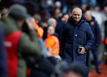 مورينيو ساخر ا ألديرفيريلد سجل 3 أهداف في مباراة توتنهام وأستون فيلا