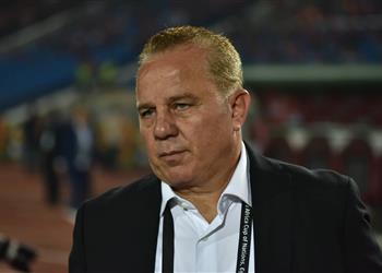 شوقي غريب لن نجبر محمد صلاح على الانضمام لمنتخب مصر الأولمبي ويستشهد بـ نيمار وميسي