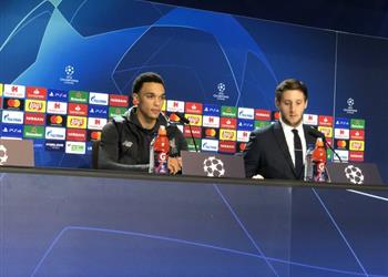 أرنولد قبل مواجهة أتلتيكو مدريد لا نفكر في الماضي وأي خصم لن ي غير من ثقتنا بأنفسنا