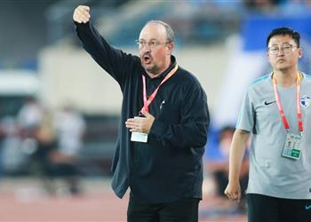 بينيتيز محذر ا أتلتيكو مدريد من المستحيل الدفاع أمام ليفربول 90 دقيقة