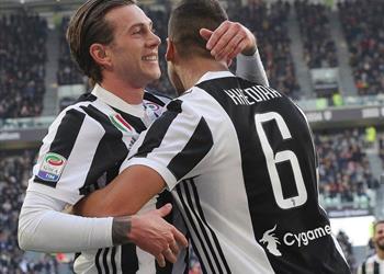 يوفنتوس يستعيد خدمات خضيرة وبيرنارديسكي