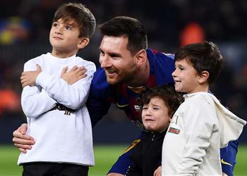 ميسي أنام كالقتيل بسبب أطفالي الثلاثة وبرشلونة وطني الثاني