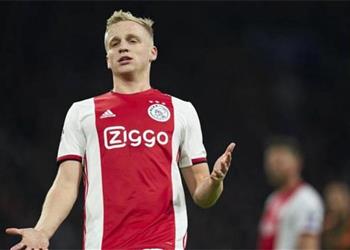 ريال مدريد يستغل تواجد فان دي بيك في إسبانيا لحسم موقفه النهائي من الصفقة