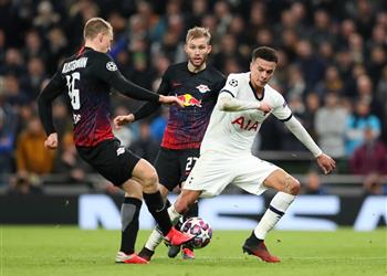 بالفيديو رد فعل غاضب من ديلي ألي عقب استبداله في مباراة توتنهام ولايبزيج