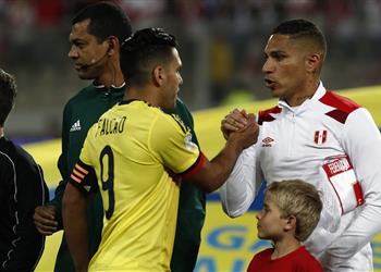 ماذا قال فالكاو للاعب بيرو في تصفيات المونديال