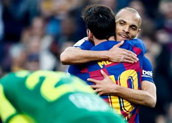 برايثوايت لن أغسل قميصي بعد احتضان ميسي لي