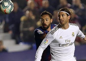 قاهر ريال مدريد في مباراة ليفانتي يرد على هجوم راموس ضد التحكيم