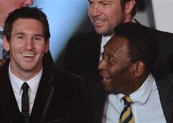 بعد سوبر هاتريك إيبار ميسي يقترب من رقم بيليه التاريخي