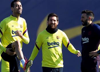 تفشي فيروس كورونا في إيطاليا يقلق برشلونة قبل مباراة نابولي