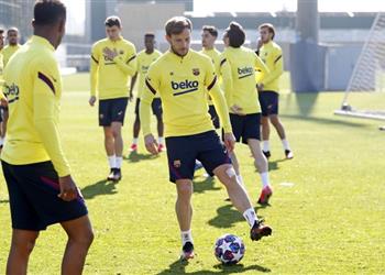 قائمة برشلونة لمباراة نابولي في دوري أبطال أوروبا ضم الوافد الجديد وغياب سيرجي روبرتو