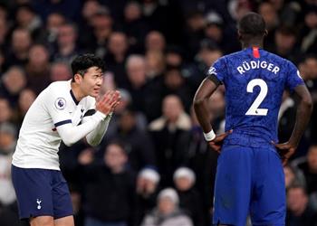 مدافع تشيلسي العنصرية انتصرت وأصبحت أنا الشرير