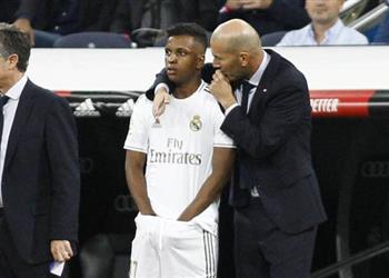 زيدان يجتمع بـ رودريجو لتفسير سبب استبعاده من المباريات