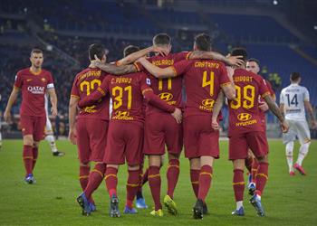 فيديو روما يستعيد توازنه في الدوري الإيطالي برباعية في ليتشي