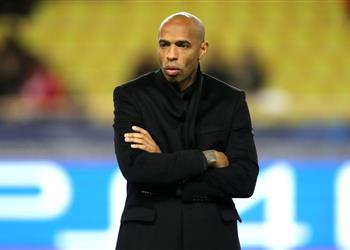 هنري عندما أرى لاعبي ليفربول يركضون بالكرة أشعر بالارهاق