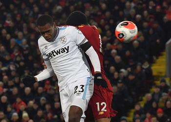 عيسى ديوب يكسر صمود ليفربول وأليسون في الأنفيلد