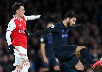 جوميز يكشف كواليس العودة السريعة لـ إيفرتون رغم الإصابة المروعة