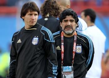 مارادونا ميسي لن يرحل عن برشلونة وأتمنى ألا يكون في يومه أمام نابولي