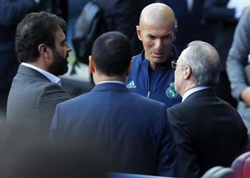 ماركا بيريز يجتمع بـ زيدان ولاعبي ريال مدريد قبل مواجهة مانشستر سيتي