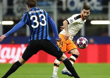 بعد إصابة صحفي بـ فيروس كورونا فالنسيا يقرر إلغاء أنشطته العامة والمؤتمرات الصحفية