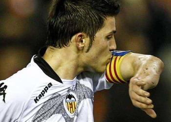 فالنسيا يؤجل تكريم دافيد فيا بسبب كورونا والأخير يعلق