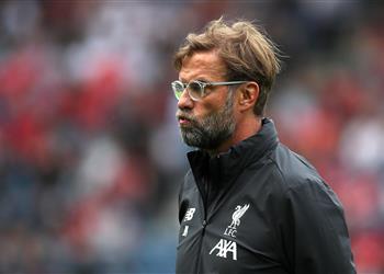 مسؤولو الدوري الإنجليزي يدرسون حلول أزمة كورونا وليفربول يترقب