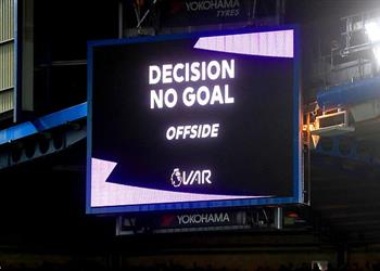 فيفا يخطط لتعديل قانون التسلل بعد اقتراح آرسين فينجر