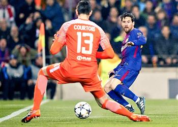 قبل الكلاسيكو كورتوا ميسي كأي لاعب آخر من ليفانتي أو سيلتا فيجو