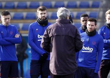 بيكيه يثير حيرة كيكي سيتين بشأن موقفه من مباراة برشلونة وريال مدريد في الكلاسيكو