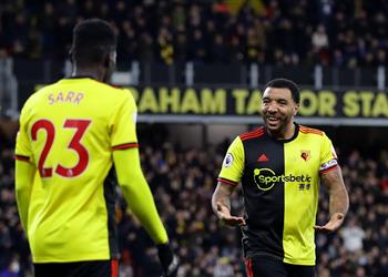 وادع ا البريميرليج الذهبي فيديو دييني يستغل أخطاء دفاع ليفربول ويسجل الهدف الثالث لـ واتفورد