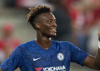 لامبارد أبراهام توجه إلى برشلونة من أجل كاحله