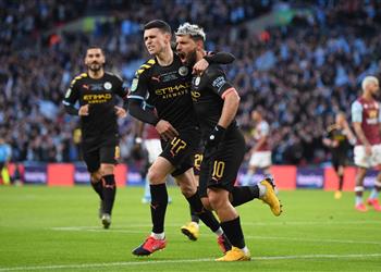 أجويرو يطمئن جماهير مانشستر سيتي بعد إصابته أمام أستون فيلا في نهائي كأس الرابطة الإنجليزية